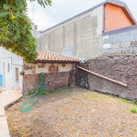 Casaplu Κατάνια